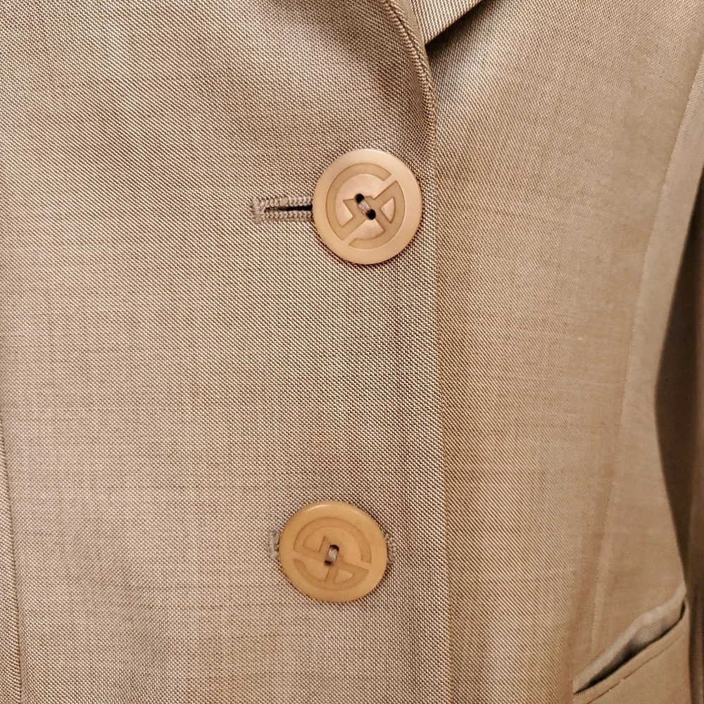 Giorgio Armani Wool Silk Blazer Womens Size 38 Beige Tan Lined Jacket 2 Button - Picture 11 of 16